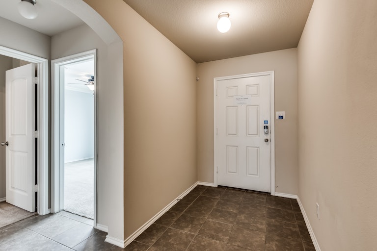 Photo 9 of 21 - 2108 Meadow View Dr, Princeton, TX 75407