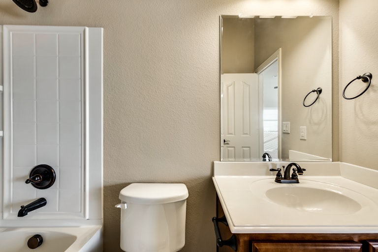 Photo 33 of 37 - 1129 Longhorn Dr, Aubrey, TX 76227