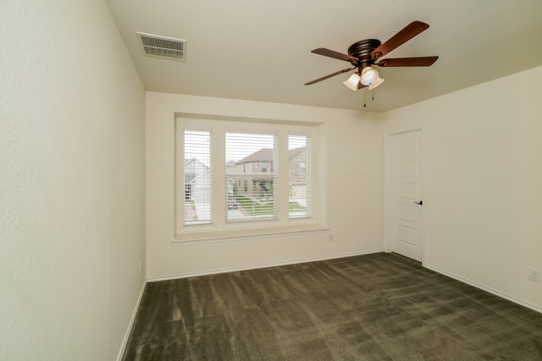 Photo 21 of 27 - 4213 Gale Mdws, New Braunfels, TX 78130