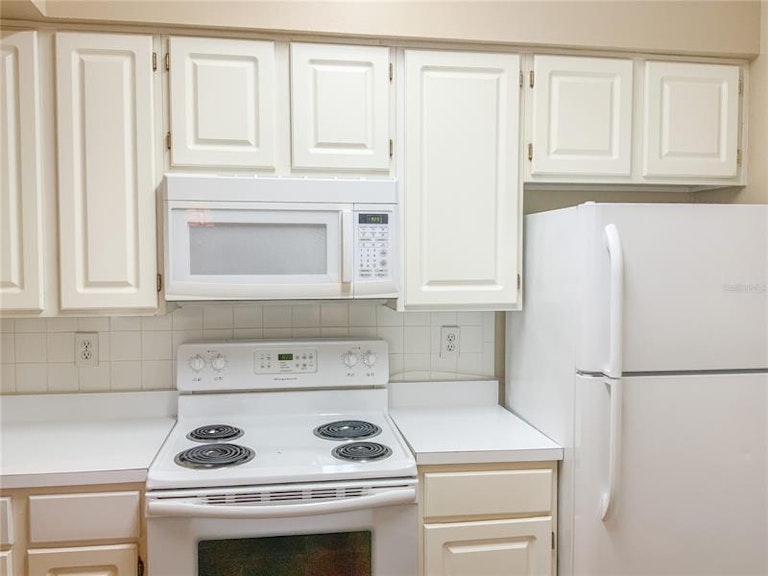 Photo 9 of 43 - 1309 Bay Club Cir #1309, Tampa, FL 33607