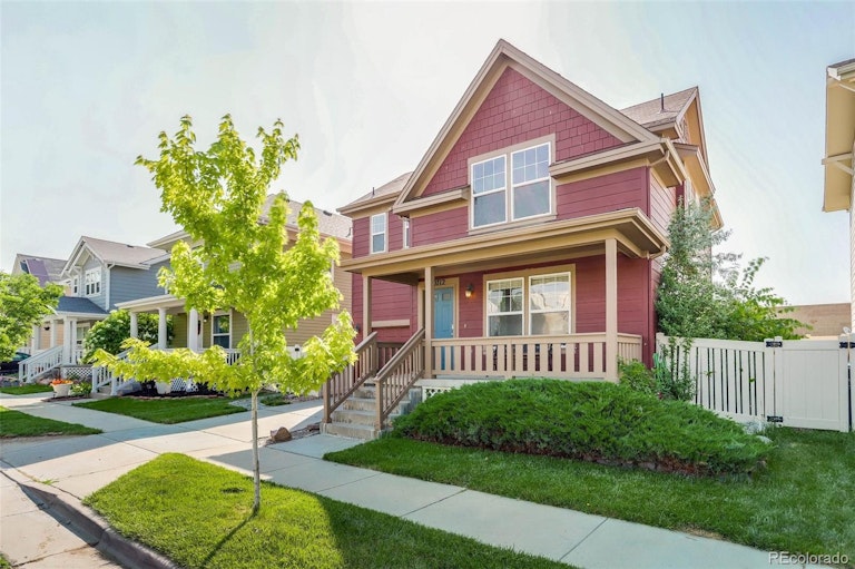 Photo 2 of 40 - 10712 Dayton Way, Commerce City, CO 80640