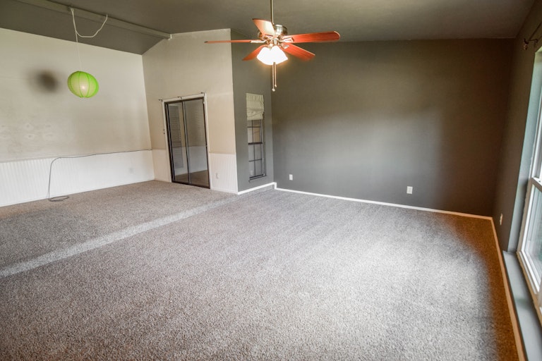 Photo 8 of 37 - 6808 Fryer St, The Colony, TX 75056