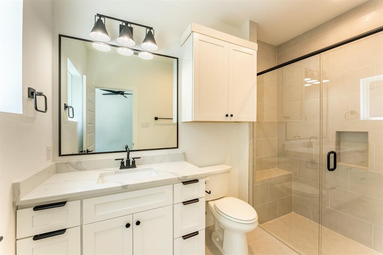 Photo 7 of 40 - 352 Foch St, Fort Worth, TX 76107
