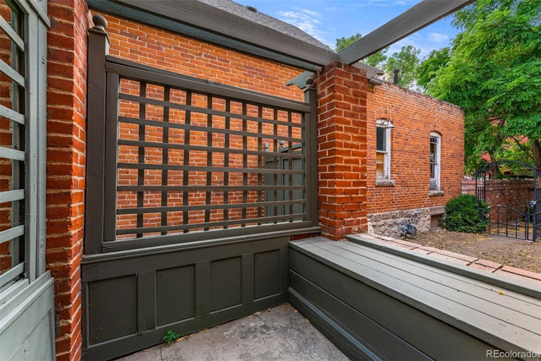 Photo 26 of 40 - 2917 Glenarm Pl, Denver, CO 80205