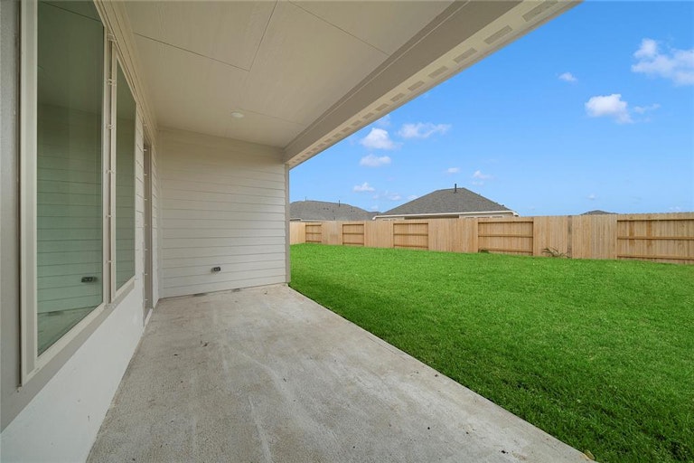 Photo 31 of 35 - 1617 Black Oak Dr, Rosharon, TX 77583
