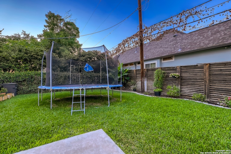 Photo 37 of 38 - 7614 Woodhaven St, San Antonio, TX 78209
