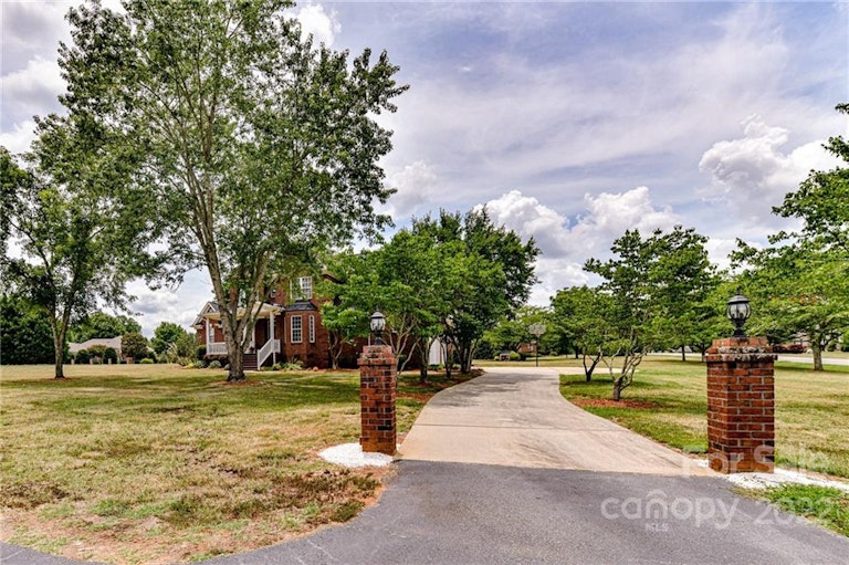Photo 4 of 42 - 14204 Black Farms Rd, Huntersville, NC 28078