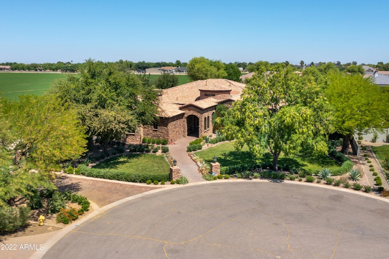 Photo 6 of 44 - 2026 E Avenida Del Valle Ct, Gilbert, AZ 85298
