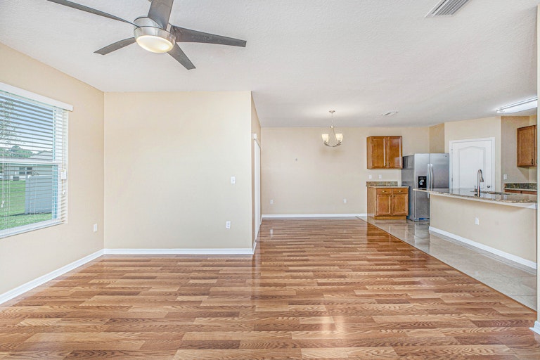 Photo 5 of 17 - 3999 Bramblewood Loop, Spring Hill, FL 34609