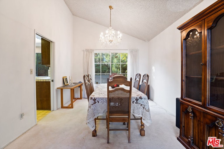 Photo 11 of 53 - 18502 Entrada Ct, Porter Ranch, CA 91326