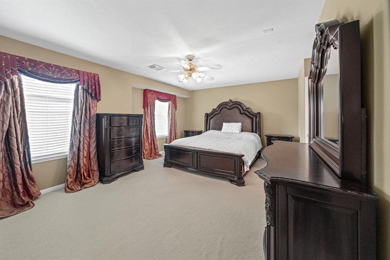 Photo 6 of 27 - 7607 Harvest Mill Ln, Richmond, TX 77407