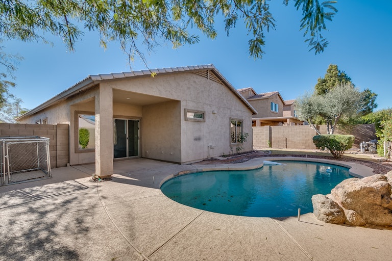 Photo 5 of 27 - 472 E Saddle Way, San Tan Valley, AZ 85143