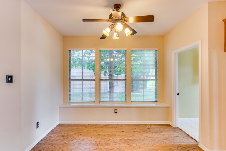 Photo 14 of 34 - 1422 Tascosa Ct, Allen, TX 75013
