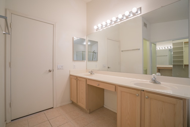 Photo 15 of 27 - 2257 E Monona Dr, Phoenix, AZ 85024