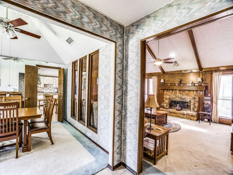 Photo 3 of 30 - 1704 Brazos Trl, Plano, TX 75075
