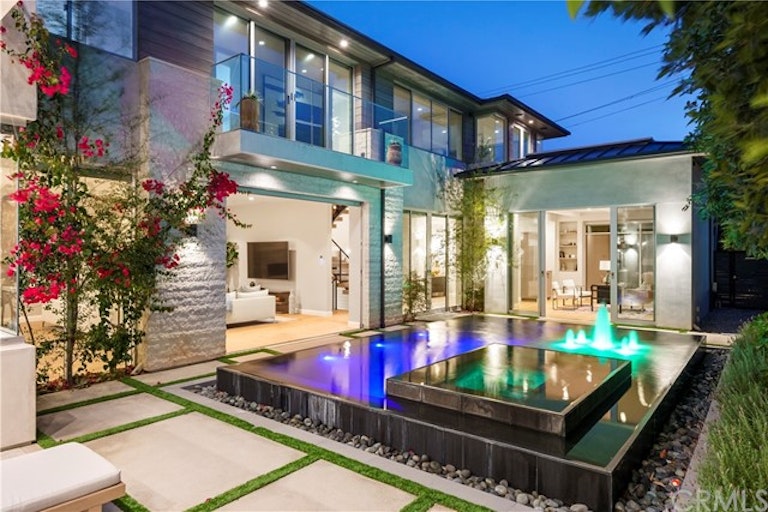 Photo 4 of 56 - 763 11th St, Manhattan Beach, CA 90266