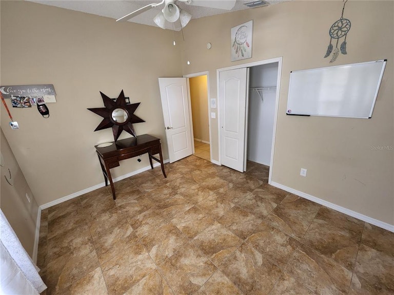 Photo 12 of 34 - 2652 Hawthorne Ln, Kissimmee, FL 34743
