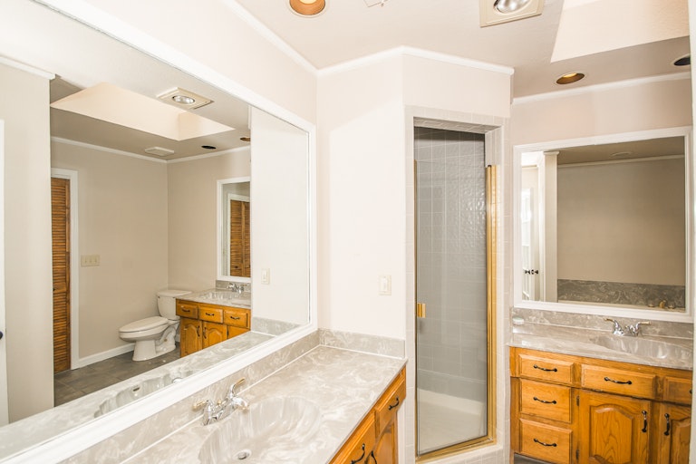 Photo 18 of 30 - 3813 Bond St, Rowlett, TX 75088