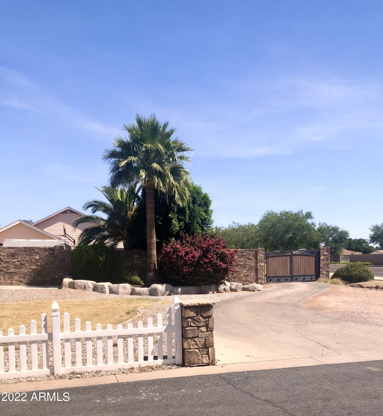 Photo 4 of 4 - 840 E Melody Dr, Gilbert, AZ 85234