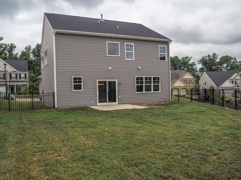 Photo 5 of 20 - 114 Genoa Ln, Clayton, NC 27527