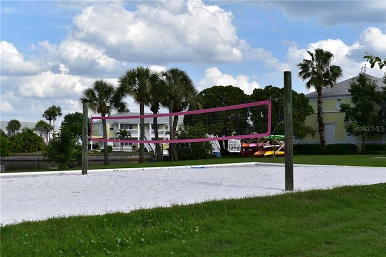 Photo 22 of 24 - 4911 Coquina Key Dr SE Unit F, Saint Petersburg, FL 33705
