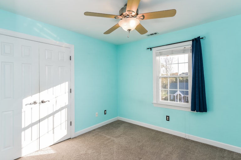 Photo 20 of 25 - 503 Oldwyck Dr, Fuquay Varina, NC 27526