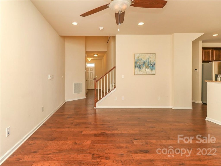 Photo 4 of 39 - 7620 Red Mulberry Way, Charlotte, NC 28273