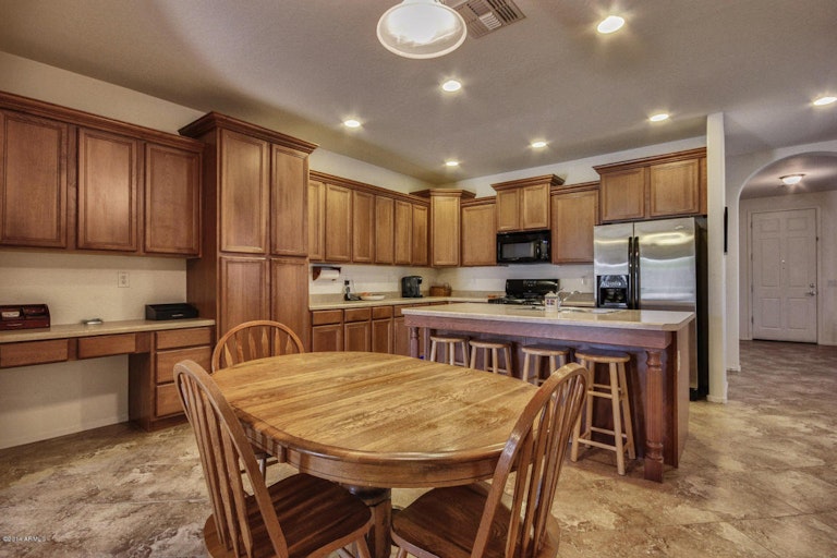 Photo 6 of 17 - 10828 E Roselle Ave, Mesa, AZ 85212