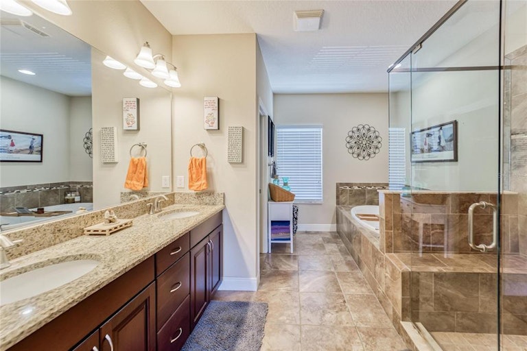 Photo 55 of 76 - 13809 Moonstone Canyon Dr, Riverview, FL 33579
