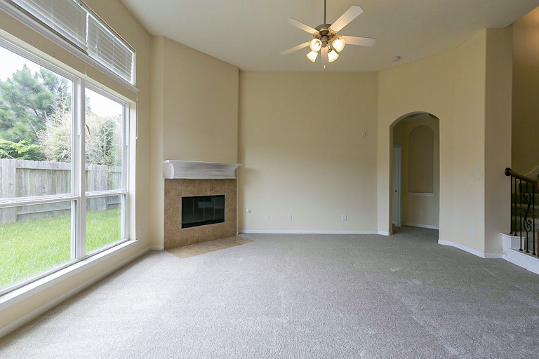 Photo 15 of 31 - 5703 Langham Dawn Ln, Houston, TX 77084