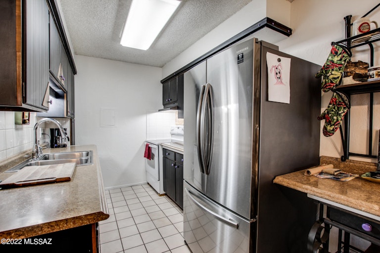 Photo 20 of 40 - 810 S Kolb Rd #64, Tucson, AZ 85710