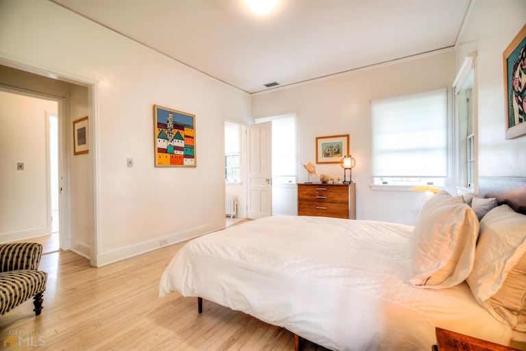 Photo 33 of 59 - 898 Briarcliff Rd NE, Atlanta, GA 30306