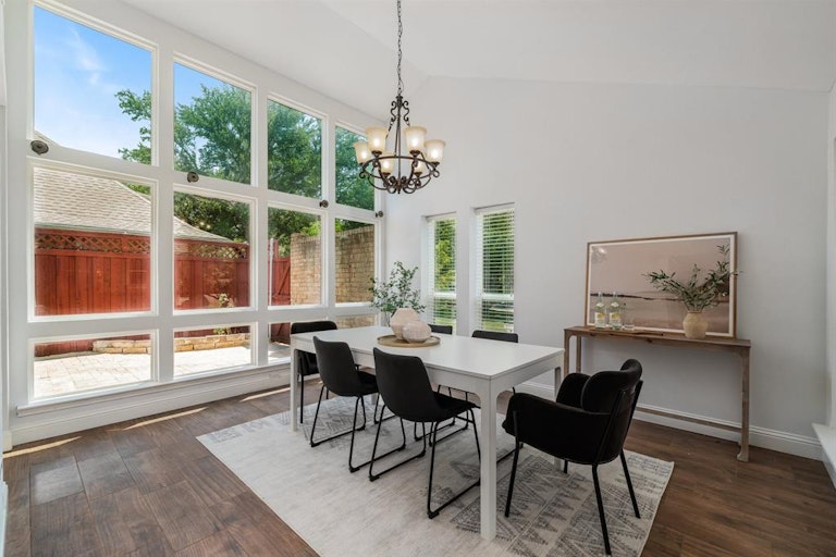 Photo 9 of 31 - 403 S Grove Rd, Richardson, TX 75081