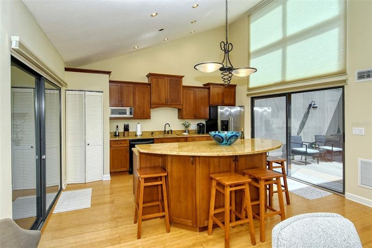 Photo 10 of 77 - 306 Pine Run Dr, Osprey, FL 34229