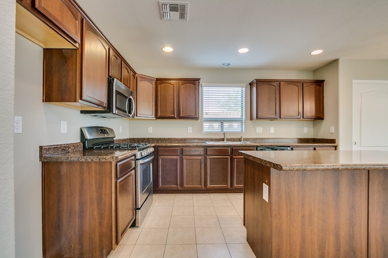 Photo 11 of 39 - 4152 E Bonanza Rd, Gilbert, AZ 85297