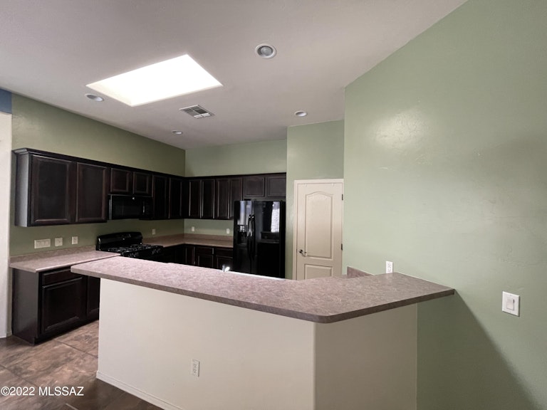 Photo 5 of 28 - 10405 S Painted Mare Dr, Vail, AZ 85641