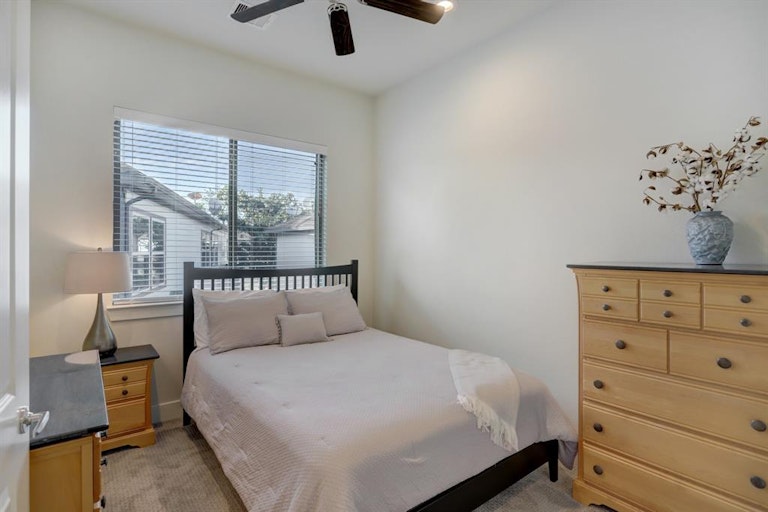 Photo 10 of 14 - 9510 Retriever Way, Houston, TX 77055
