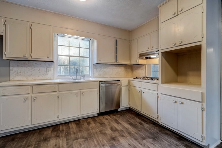 Photo 14 of 28 - 1518 Tanglewood Way NW, Conyers, GA 30012