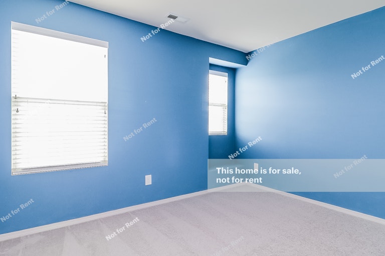 Photo 15 of 26 - 526 Kerriann Ln, Clayton, NC 27520