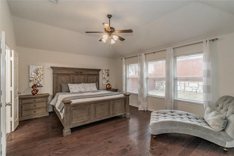 Photo 21 of 32 - 7816 Riverwalk Trl, McKinney, TX 75070