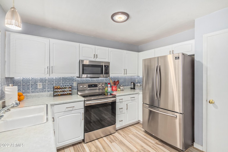 Photo 6 of 14 - 11304 W Barbara Ave, Peoria, AZ 85345