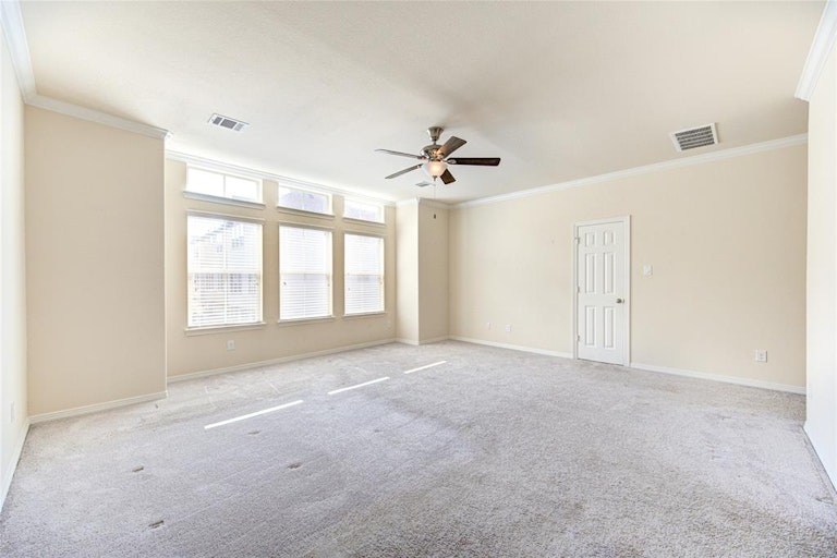 Photo 21 of 34 - 2811 Shadow Woods Ct, Houston, TX 77043