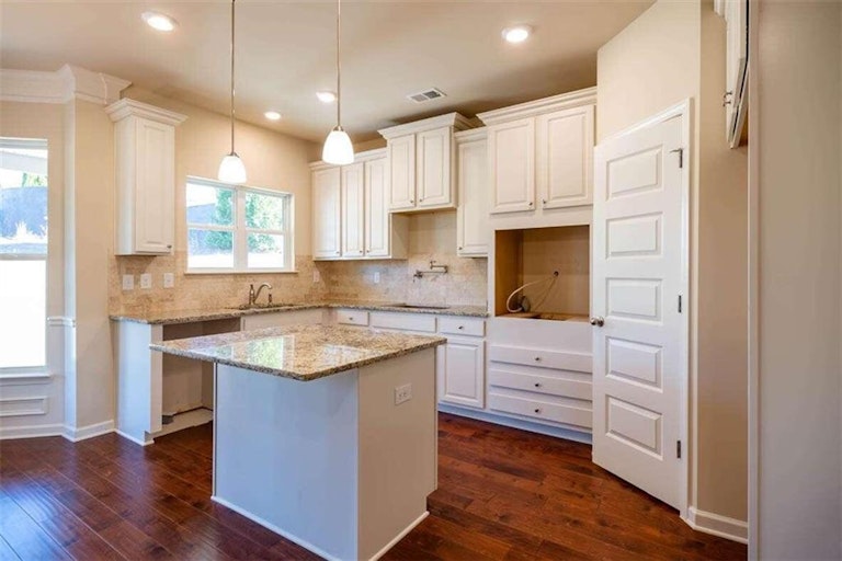 Photo 10 of 45 - 3310 Quarter Horse Ln, Conyers, GA 30013