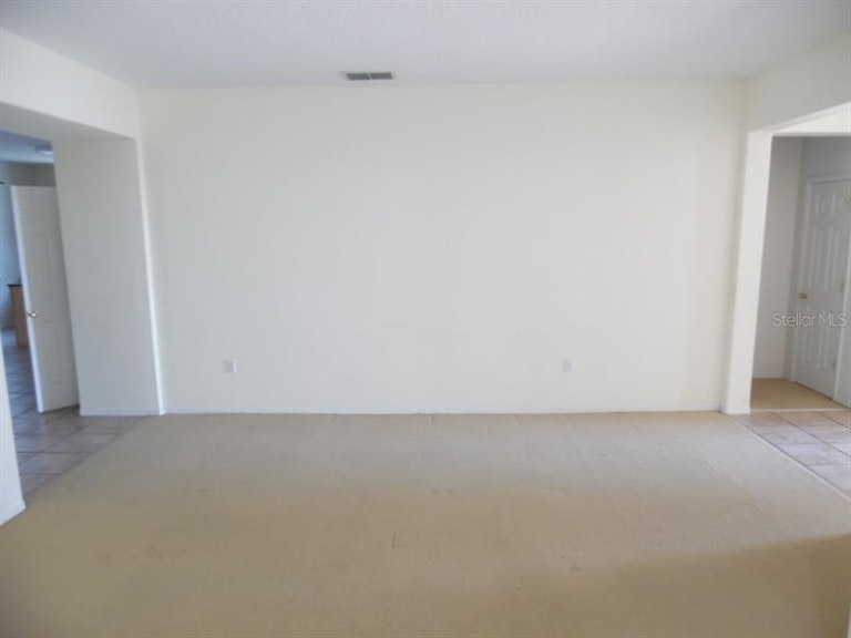 Photo 4 of 10 - 418 Elderberry Dr, Davenport, FL 33897