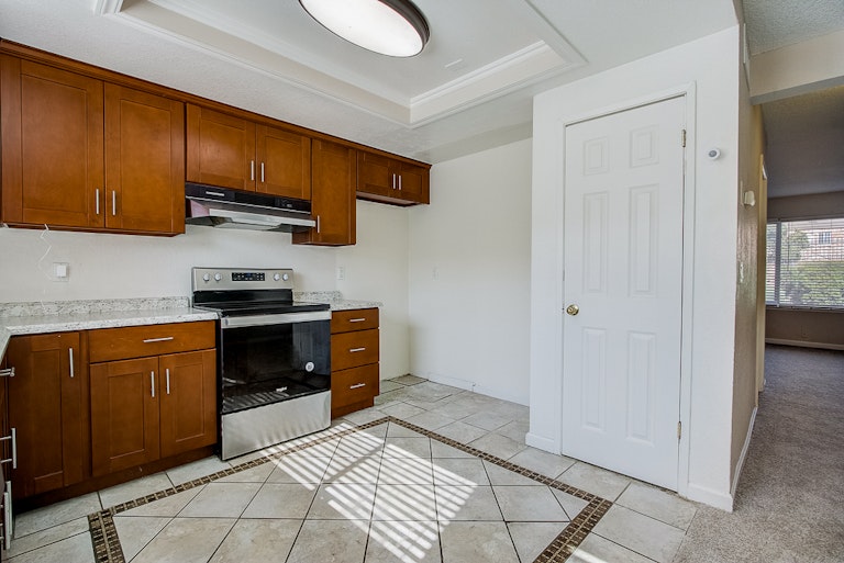 Photo 23 of 39 - 7572 Burgoyne Ln, Sacramento, CA 95823