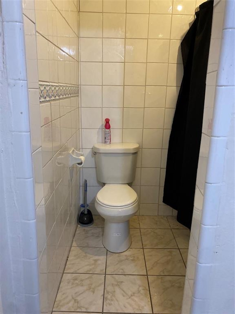 Photo 18 of 19 - 16302 Quail Echo Dr Dr, Houston, TX 77489