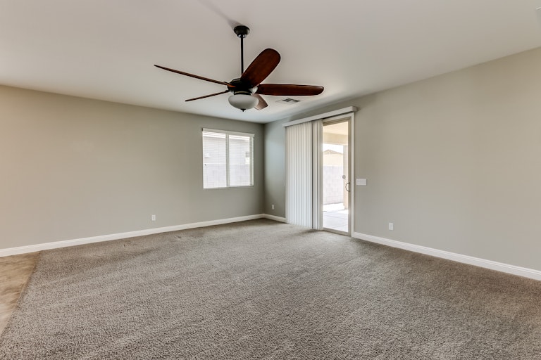 Photo 11 of 34 - 1055 W Santa Gertrudis Trl, San Tan Valley, AZ 85143