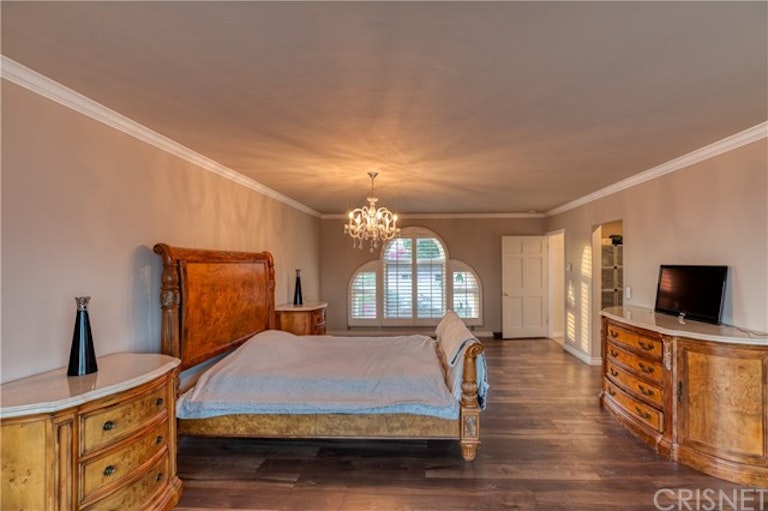 Photo 26 of 36 - 10366 Ormond St, Sunland, CA 91040