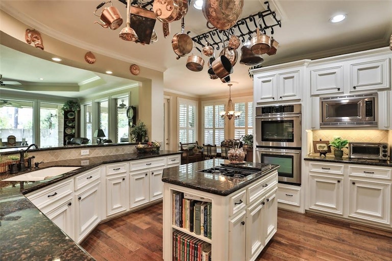 Photo 17 of 50 - 20602 Sunset Bend Ln, Spring, TX 77379