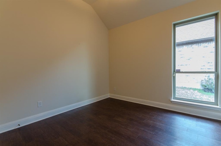 Photo 26 of 33 - 3058 Lakefield Dr, Little Elm, TX 75068